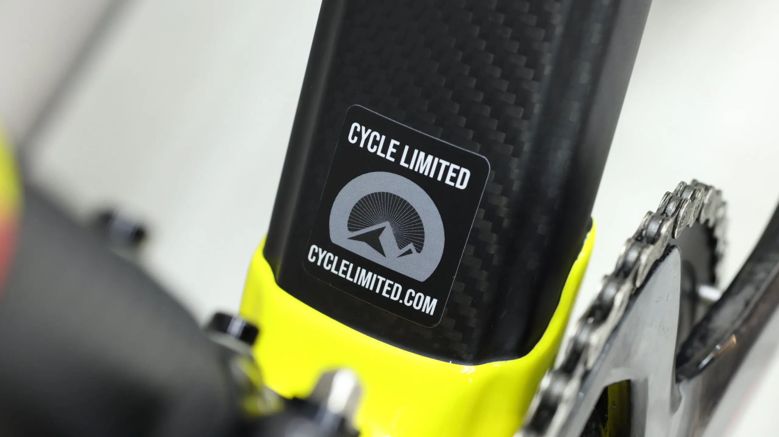 2017 Colnago C60  Road Bike - 52s